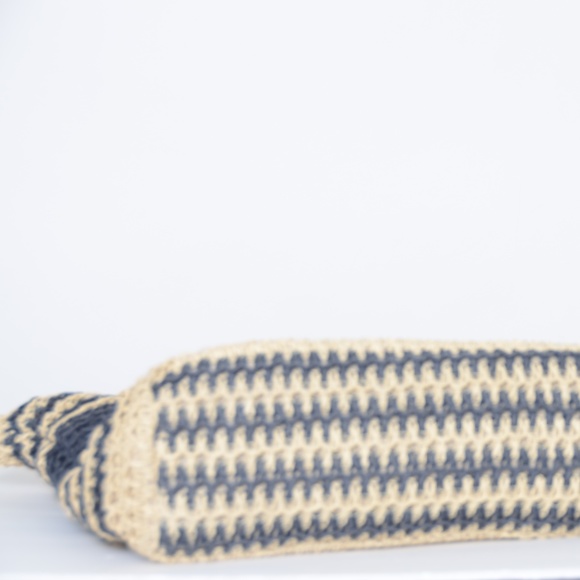 **Large Straw Beach Bag** NWOT - Picture 3 of 5